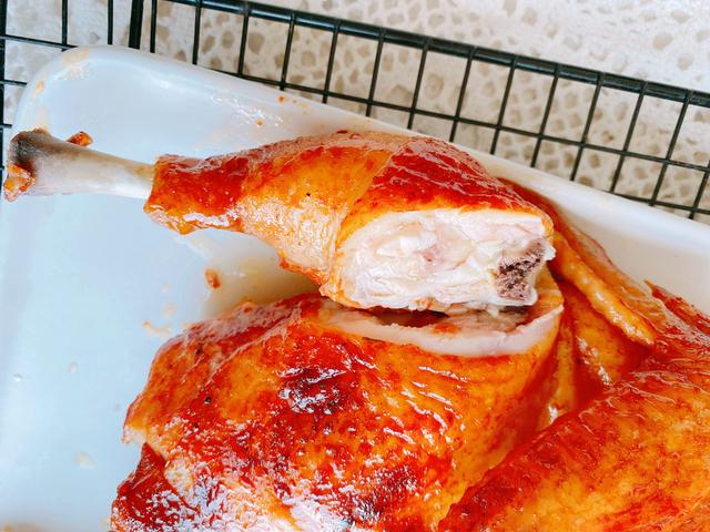 电烤箱烤鸡的制作方法（如何用烤箱做烤鸡又金黄又好吃）(4)