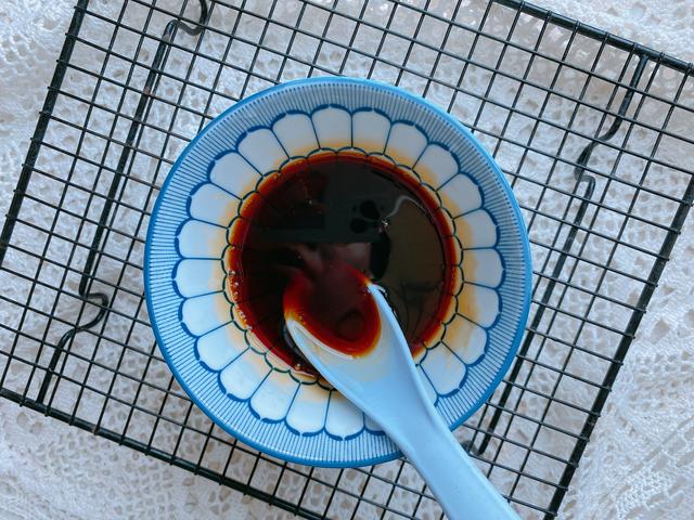 电烤箱烤鸡的制作方法（如何用烤箱做烤鸡又金黄又好吃）(17)