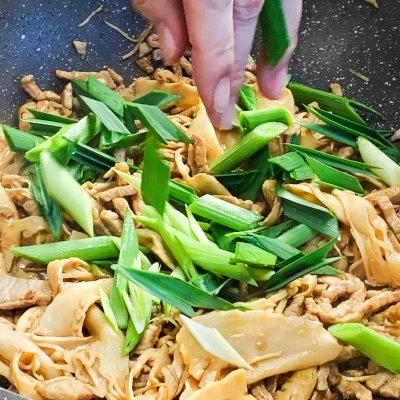 笋尖炒肉丝的做法（笋尖炒肉怎么炒好吃）(6)