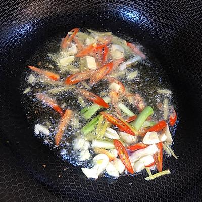 苦瓜炒肉怎么做好吃（苦瓜炒肉的最好吃的做法）(3)