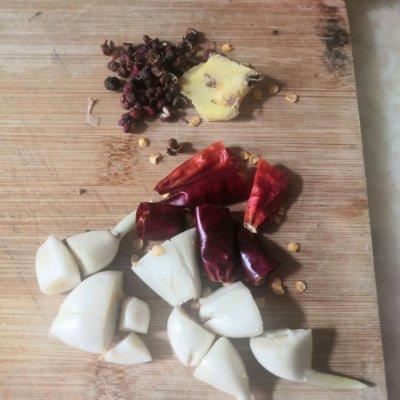 土豆烧鸡怎么烧好吃（土豆烧鸡的正宗做法）(2)