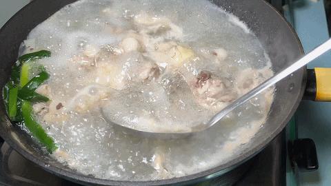 鸡腿土豆块家常做法（土豆鸡腿最简单的做法）(7)