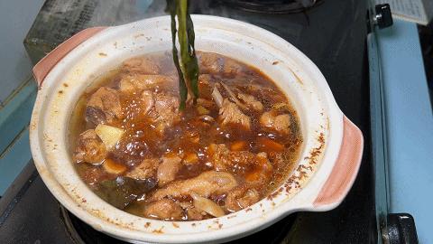 鸡腿土豆块家常做法（土豆鸡腿最简单的做法）(19)