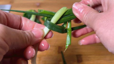 鸡腿土豆块家常做法（土豆鸡腿最简单的做法）(4)