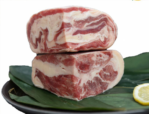 羊胸肉肉质比较肥。